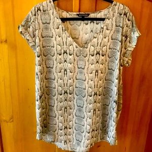 Express cap sleeve top